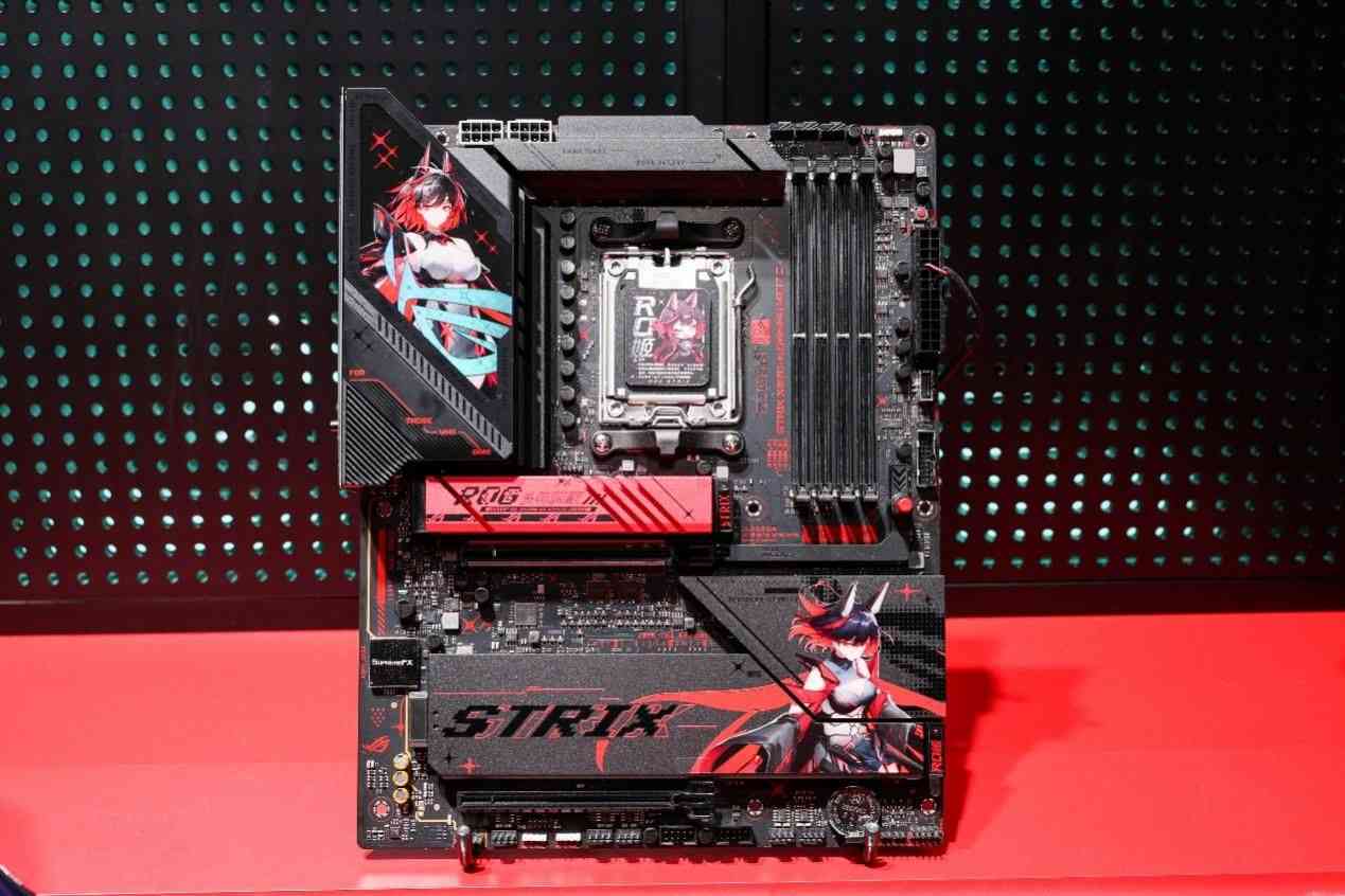 二次元盛宴 ROG BW2025展台IP联动引爆全场(图7)