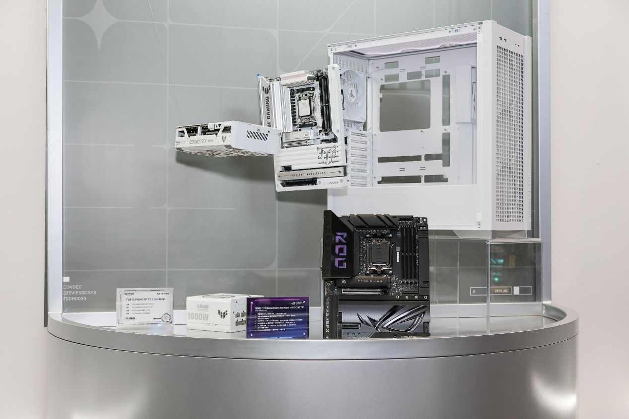 ROG玩+乐园亮相BW2025 二次元IP联名引爆展会(图18)