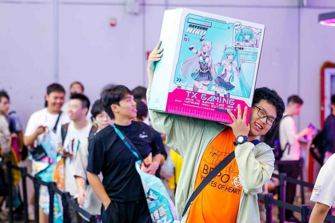 ROG玩+乐园亮相BW2025 二次元IP联名引爆展会(图31)