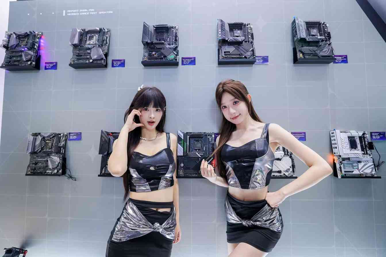 BilibiliWord 2025科技盛宴：超频与背置创新亮相(图3)