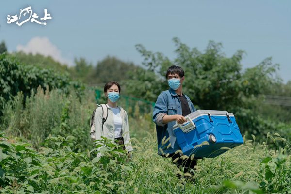 陈数领衔主演《江河之上》，惊喜演绎反差魅力(图4)
