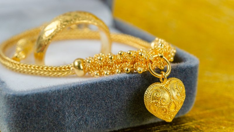 黄金价格高位回落 市场观望情绪浓厚消费承压