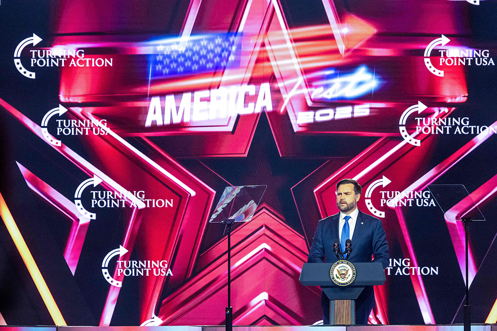 MAGA年代的右翼“诸众”：爱泼斯坦与以色列如何撕裂特朗普支持者｜907编辑部(图3)