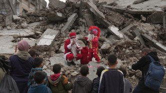 国际新闻记者的回望：2025世界依然嘈杂 - 百博资讯